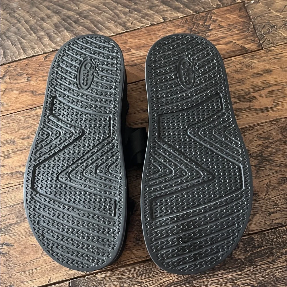 Chaco Townes Midform Sandal in black full-grain leather sz 8 - Picture 4 of 5